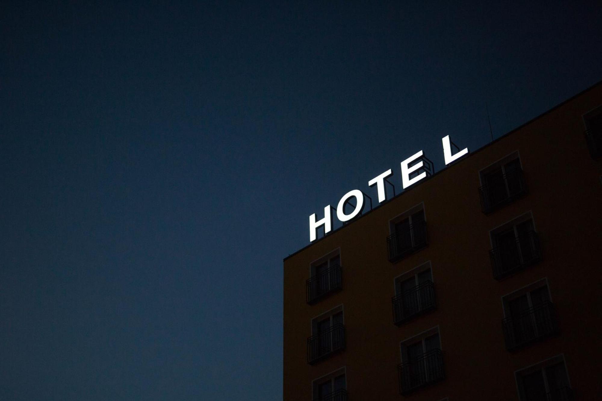 Knda Hotel New Delhi